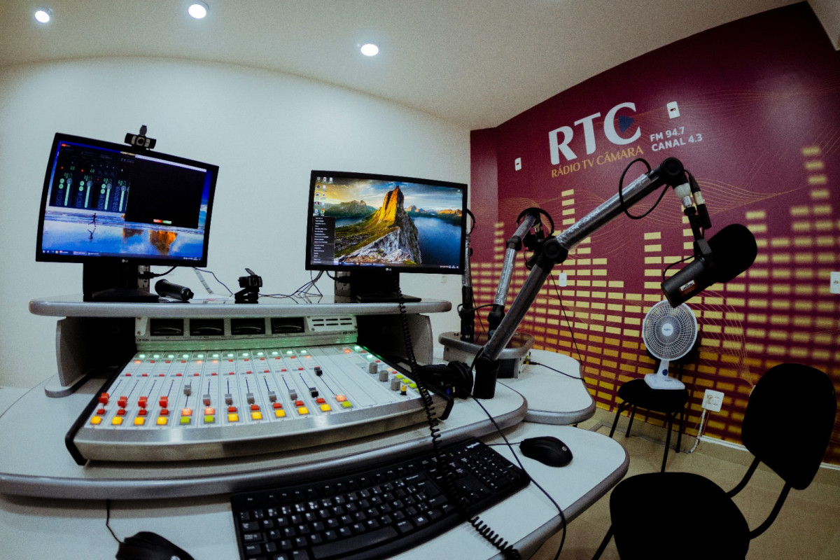 RÁDIO