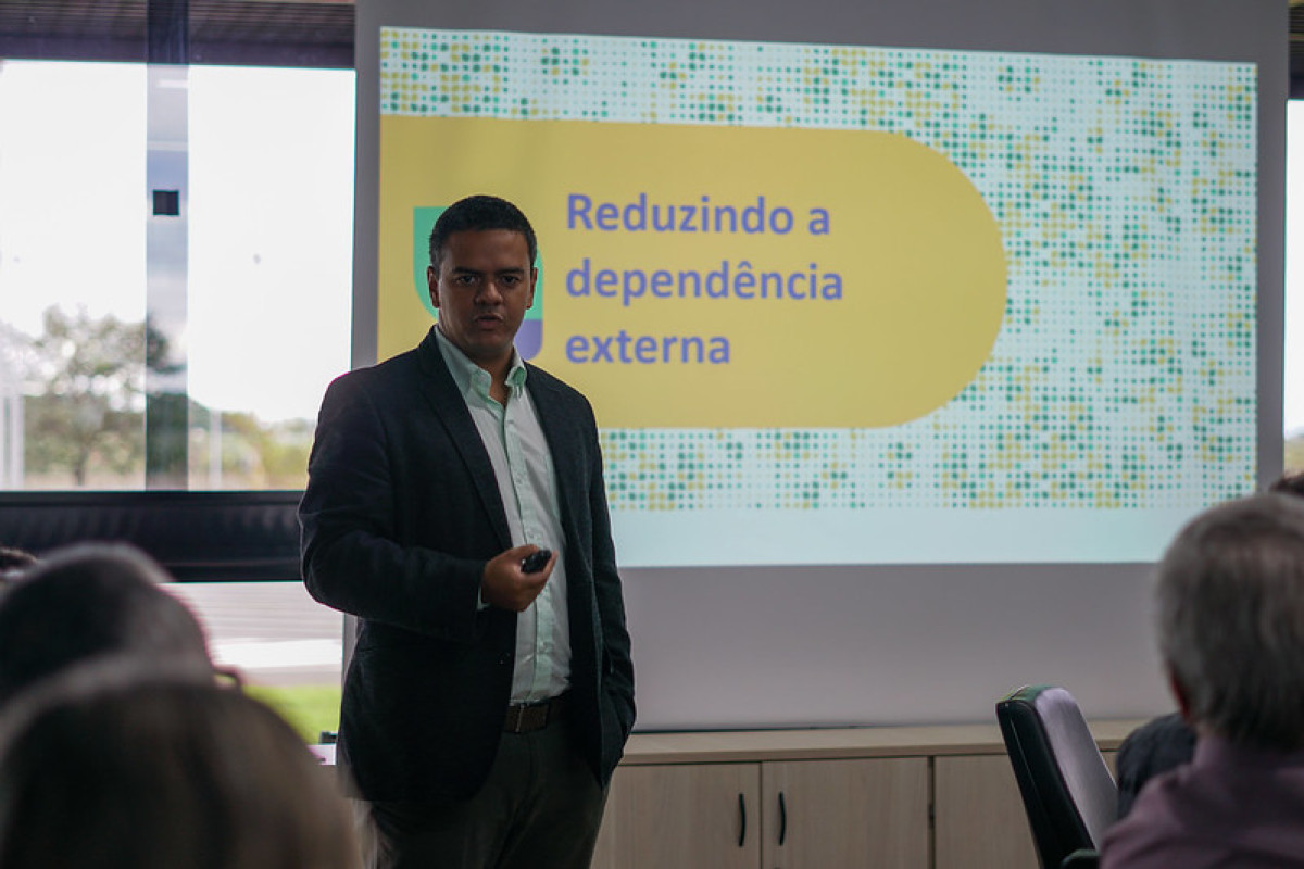 Rodrigo Santana, da Atlas Agro, acompanhou a votação do projeto no Plenário do Legislativo atlas