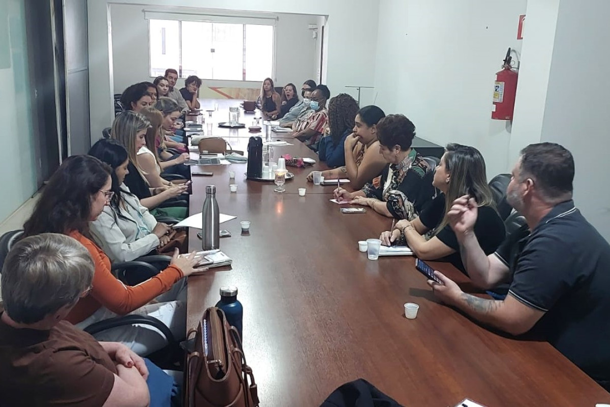 REUNIÃO AGOSTO LILÁS