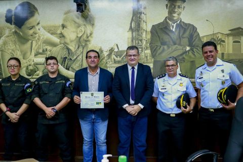 HOMENAGEM MARÃO