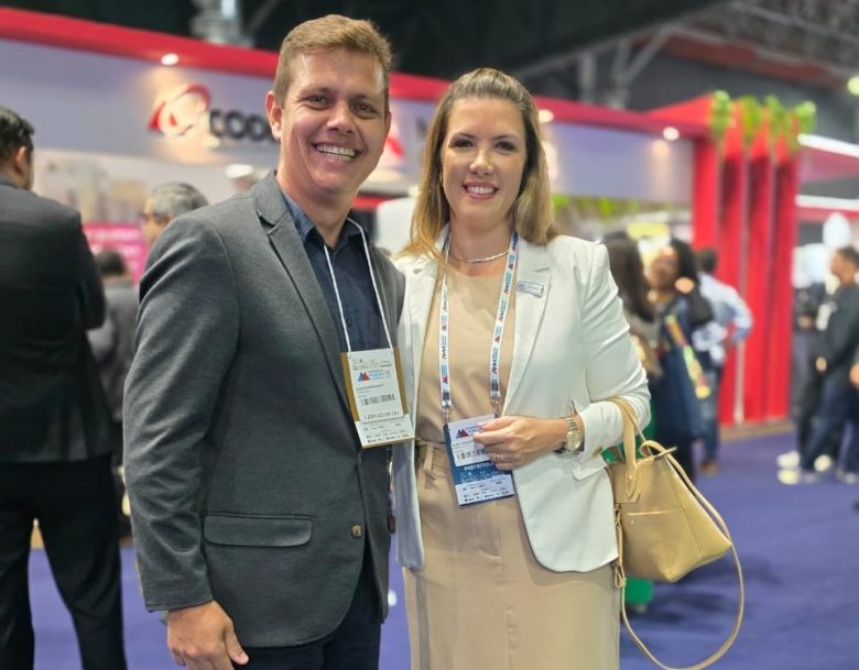 Com a prefeita no Congresso da AMM